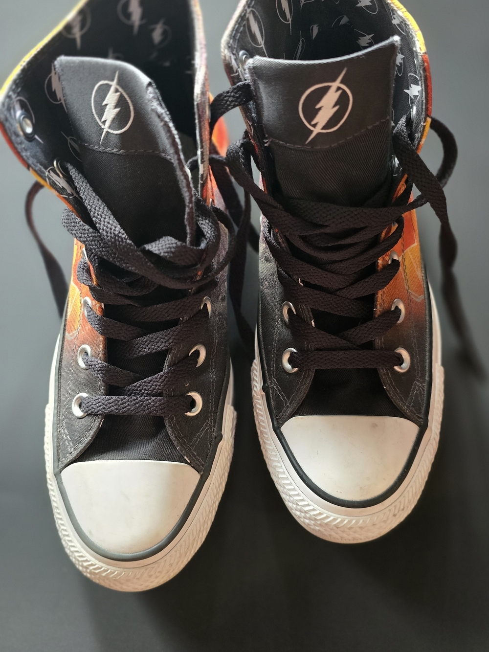 Converse Chuck Taylor DC Comics The Flash Hi Top M5 W7